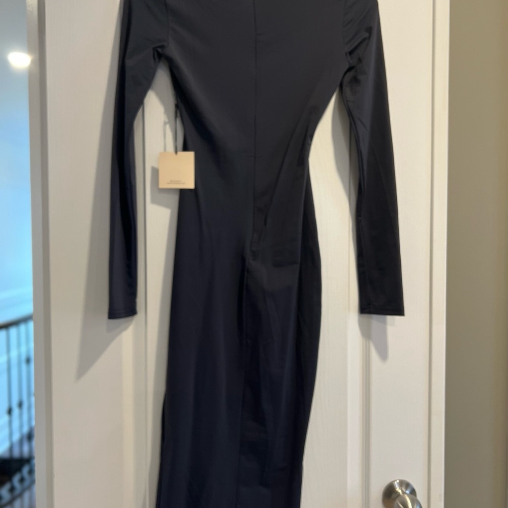 Dress - Picture 6 of 6